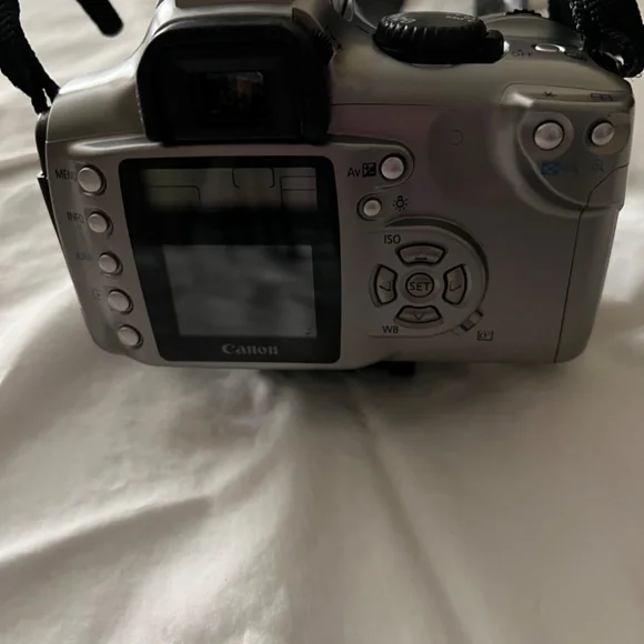 CANON EOS - Digital Rebel DS6041 DSLR Camera W/ Lens / 6.3 Megapixel - Picture 6 of 16